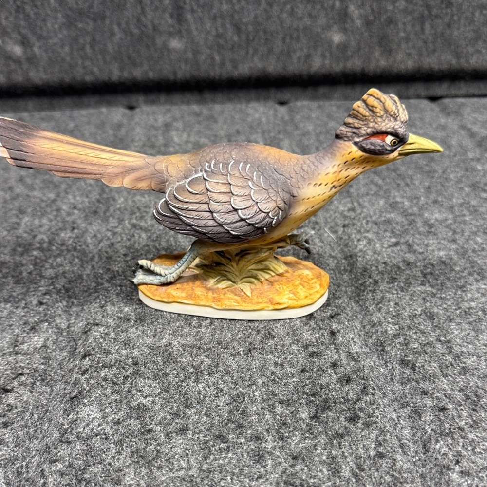 Lefton Ceramic Bird Figurine with Brown and Gray Plumage - Picture 4 of 14